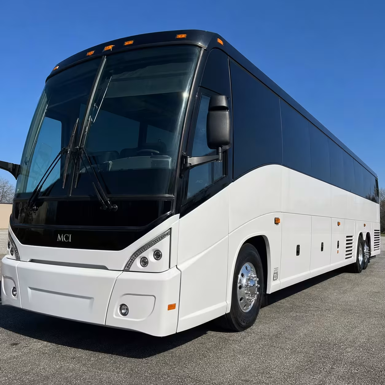 construction site and workforce charter buses in kissimmee