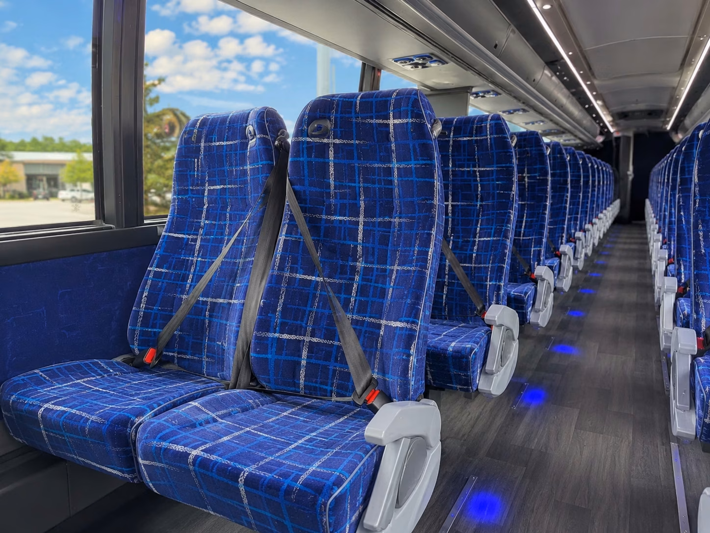kissimmee charter bus rentals for camping world stadium concerts